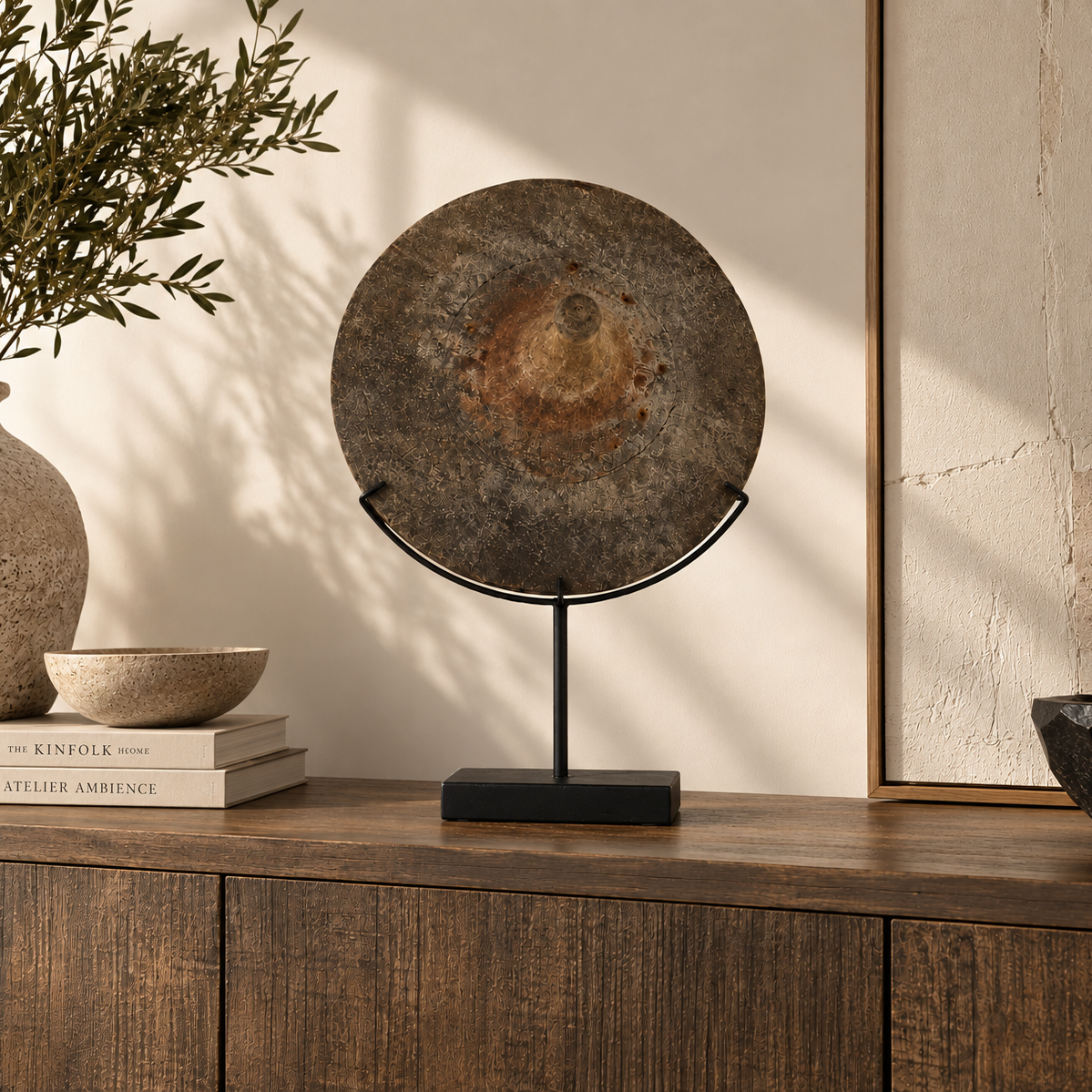 Sculpture décorative ronde en métal vieilli Homa Home