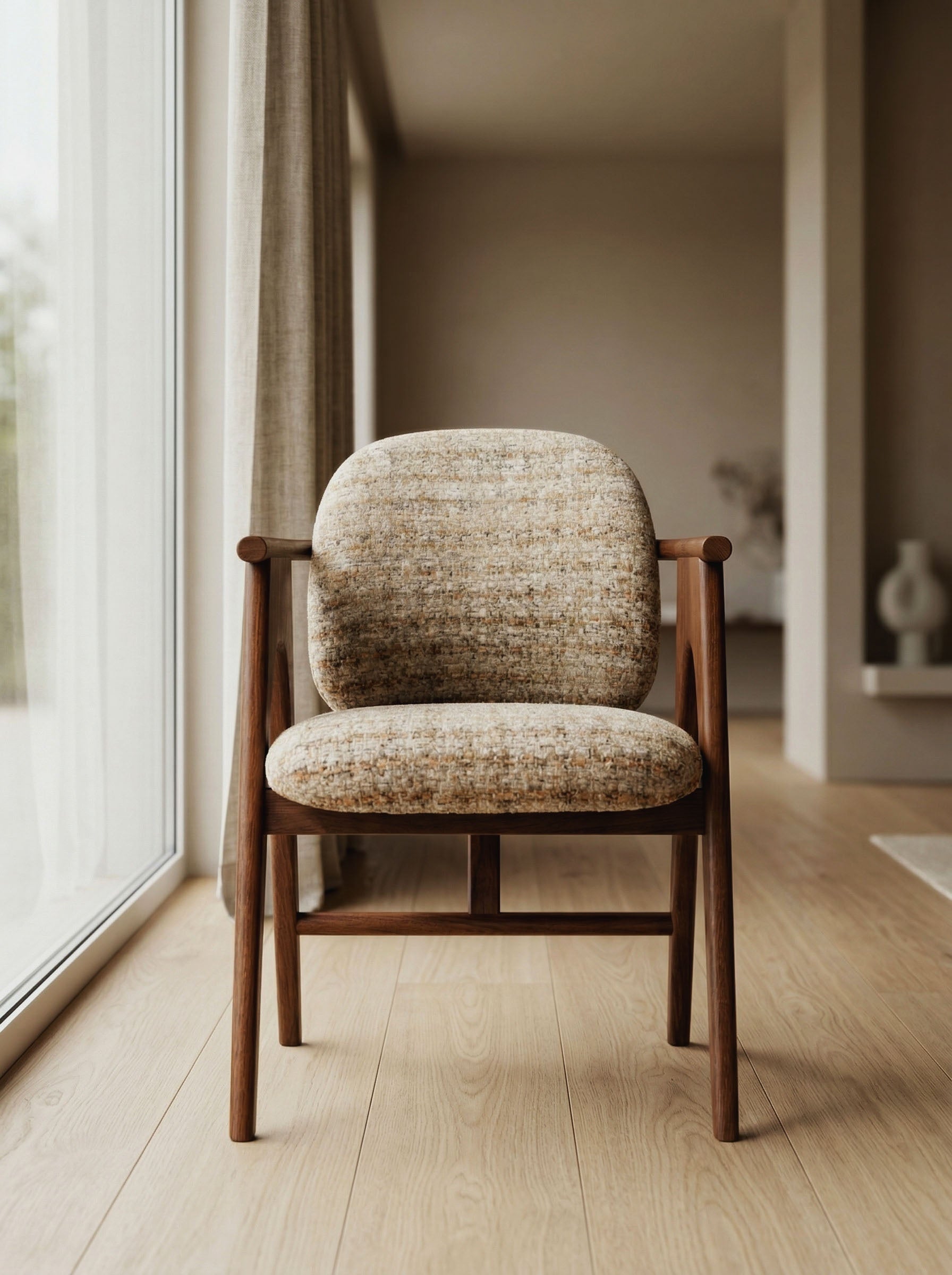 Chaise teinte noyer & tissu crème homa home