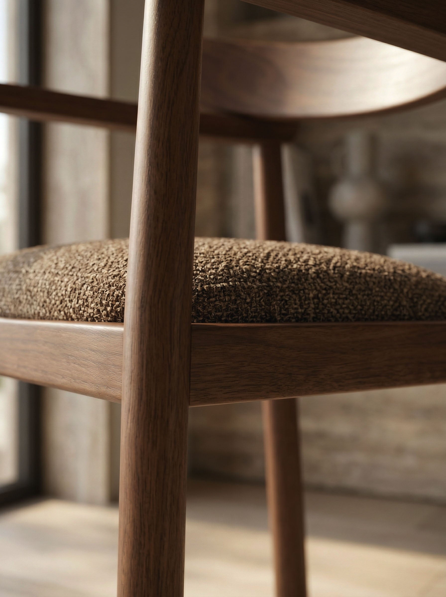 Chaise GAIA teinte noyer & tissu marron homa home