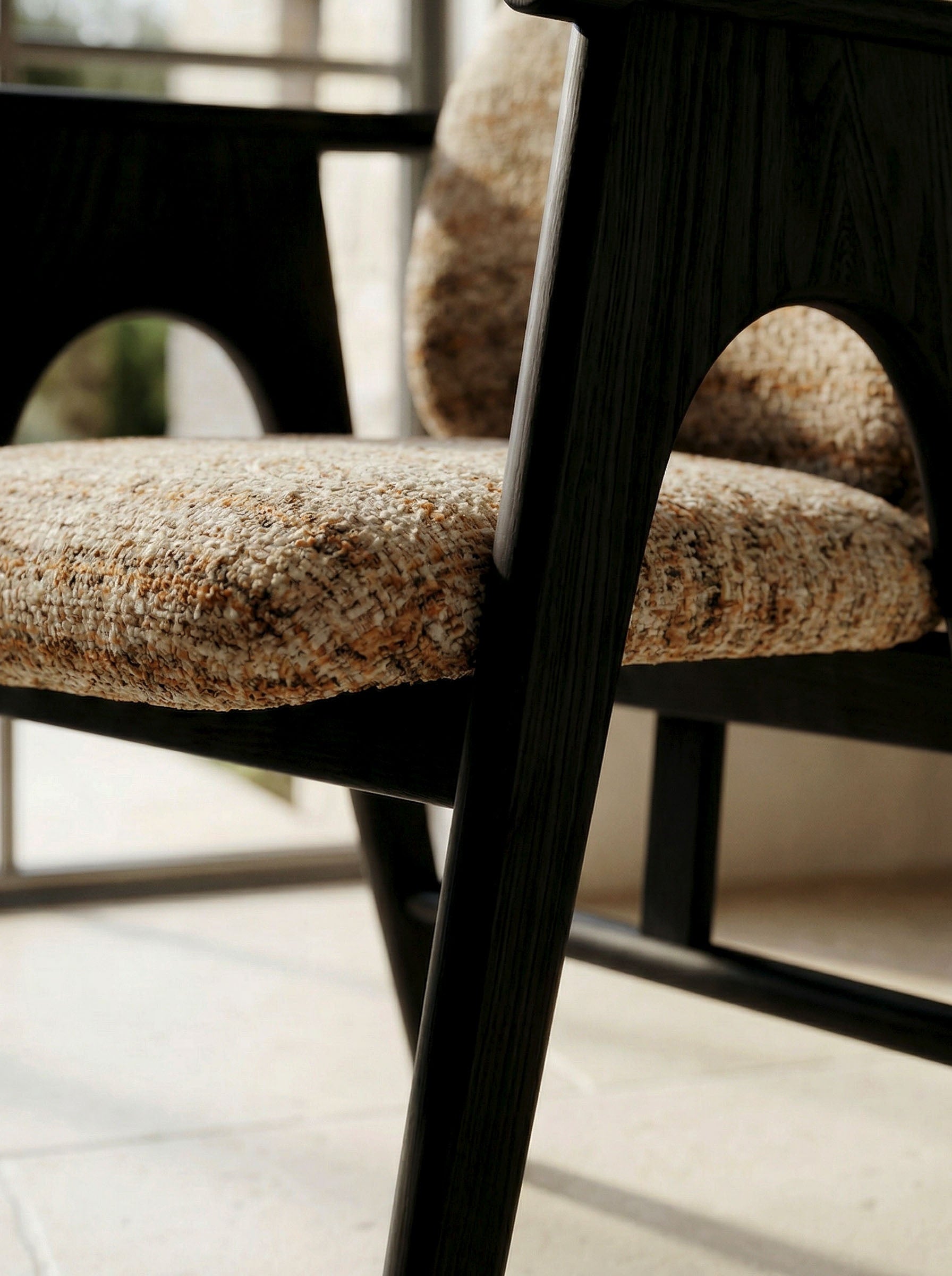 Chaise BOWIE noir & tissu crème homa home