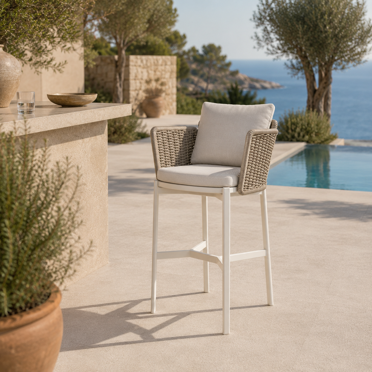 Tabouret  Catalina en aluminium et corde tressée homa home