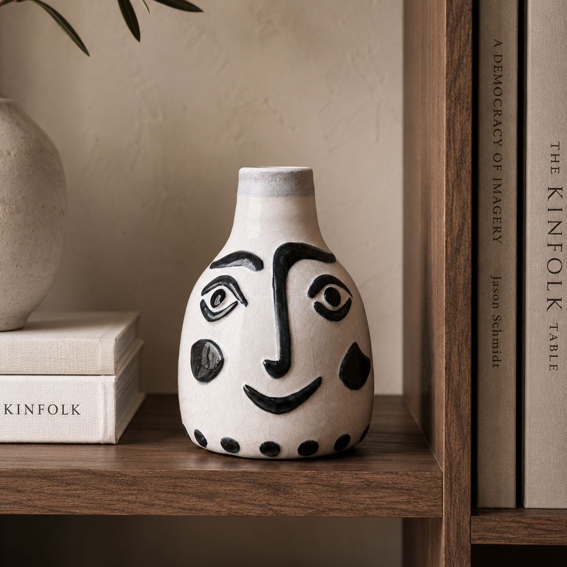 Vase décoratif MUSE en céramique écrue et noire Homa Home
