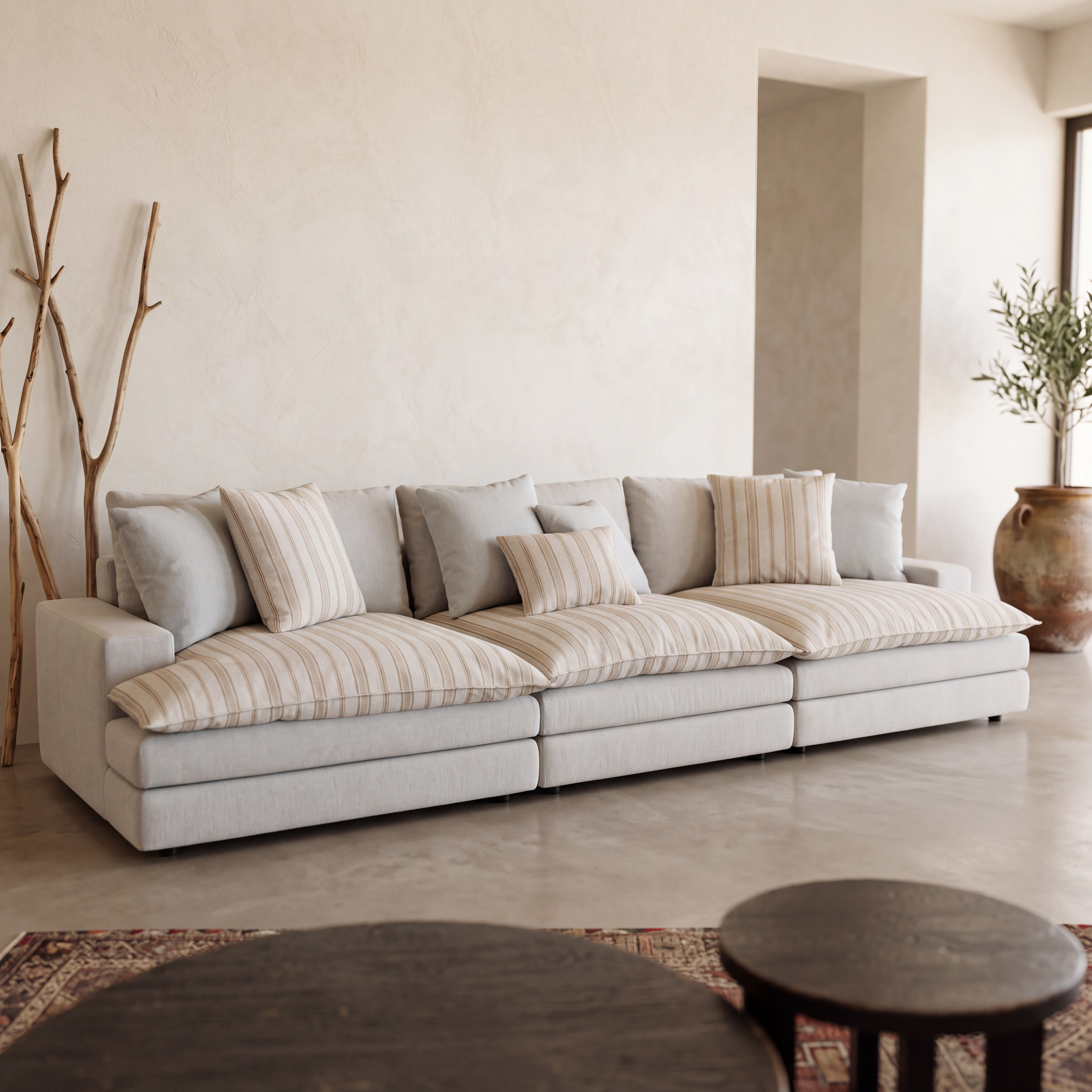 Canapé Roma Beige et surcoussins rayure 360cm Homa Home